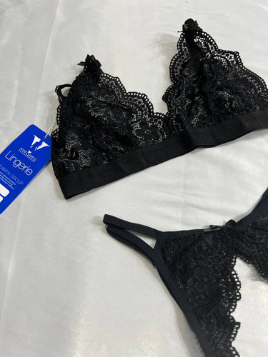 ست لباس زیر زنانه